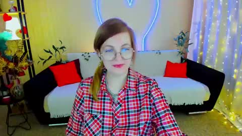 Alice online show from April 26, 3:43 pm