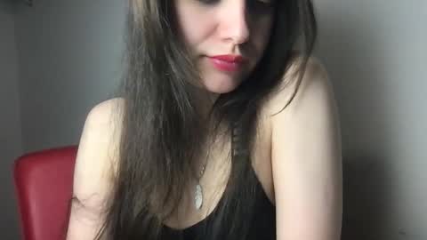 yovaline online show from May 4, 7:39 pm