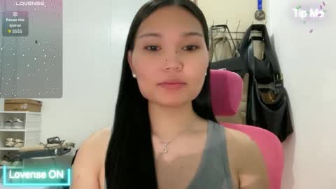 yrdrmgrl_jennie26 online show from April 29, 7:19 pm