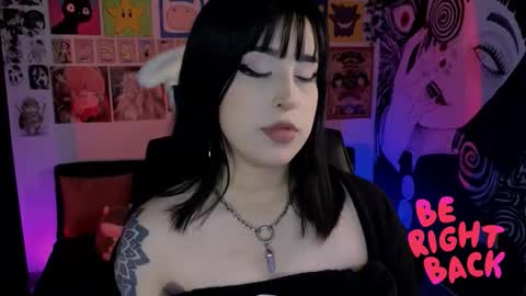    rawr   Anne Independent model      online show from January 5, 9:18 pm