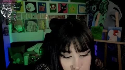    rawr   Anne Independent model      online show from April 18, 3:31 am