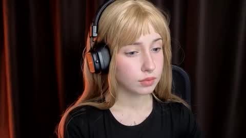 Misa online show from December 14, 2:56 pm