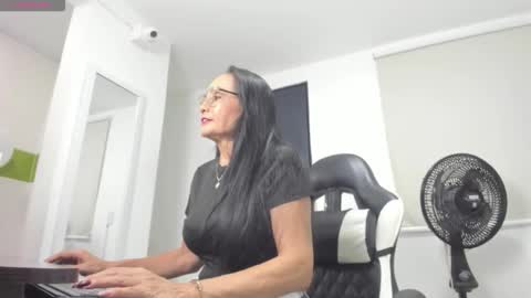 Y U L I T Z A online show from February 2, 12:37 pm