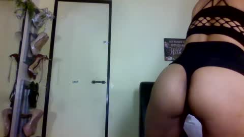 Snapshot of yummylheng chatting on February 28, 2:20 am yummylheng online show from February 28, 2:20 am