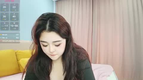 yunlihn_ online show from July 7, 7:23 am