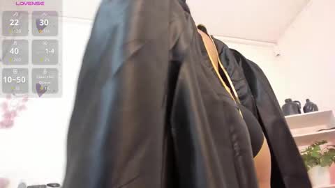 Yunna online show from October 22, 11:48 am