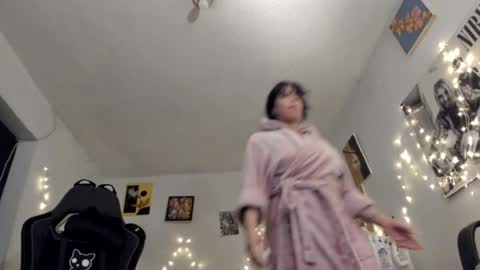 paola online show from February 2, 11:00 pm