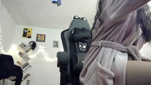 paola online show from January 12, 10:33 pm