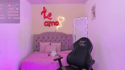 zaafira_tay online show from April 25, 12:41 pm