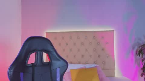 Zafiro Brown online show from November 21, 11:56 am