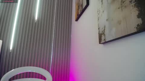 Zafiro online show from April 16, 4:57 am