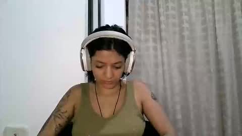 Zafiro online show from April 28, 5:28 pm