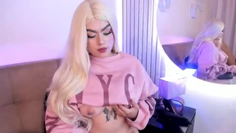 Zafiro online show from April 22, 2:52 am