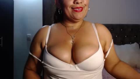 Snapshot of zahi_willx chatting on September 20, 12:32 am Zahi ... wants to play with everyone...yessss online show from September 20, 12:32 am