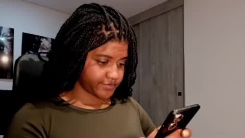 Snapshot of zahra_rose chatting on October 3, 8:36 pm zahra_rose online show from October 3, 8:36 pm