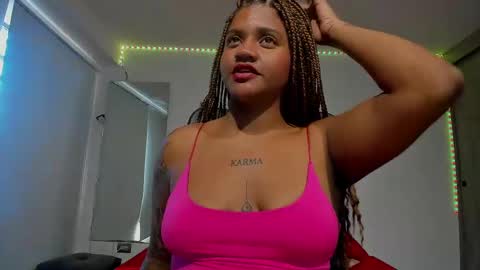 Snapshot of zahra_rose chatting on March 7, 1:51 pm zahra_rose online show from March 7, 1:51 pm
