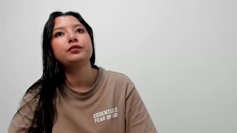 zammii69 online show from November 5, 9:20 pm