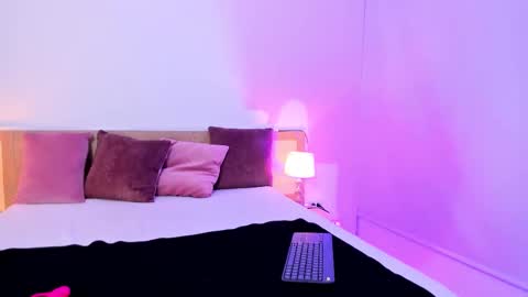 zammyrossee online show from October 7, 8:19 am