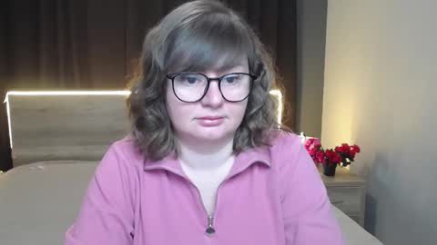 zannadreil online show from January 12, 6:57 pm