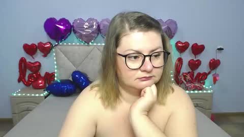 Snapshot of zannadreil chatting on February 23, 7:01 pm zannadreil online show from February 23, 7:01 pm