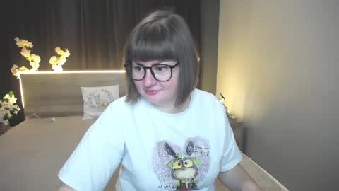 zannadreil online show from April 18, 11:35 am