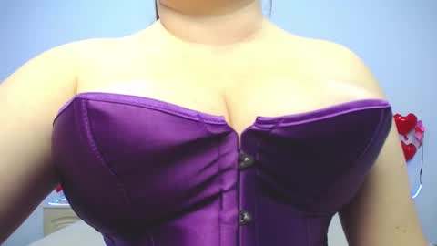 Snapshot of zannadreil chatting on February 8, 5:08 am zannadreil online show from February 8, 5:08 am