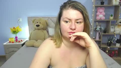 Snapshot of zannadreil chatting on March 12, 7:02 am zannadreil online show from March 12, 7:02 am