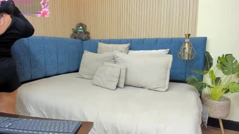 zara online show from April 22, 12:13 pm