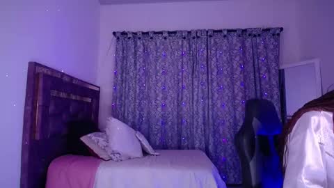 Zara online show from April 24, 8:06 am