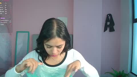 Snapshot of zarah_torres chatting on January 7, 1:14 pm Zarah online show from January 7, 1:14 pm