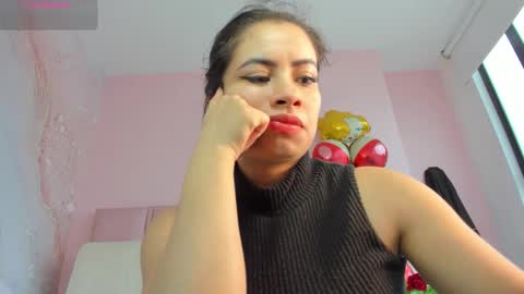 Snapshot of zarah_torres chatting on September 28, 5:29 pm Zarah online show from September 28, 5:29 pm
