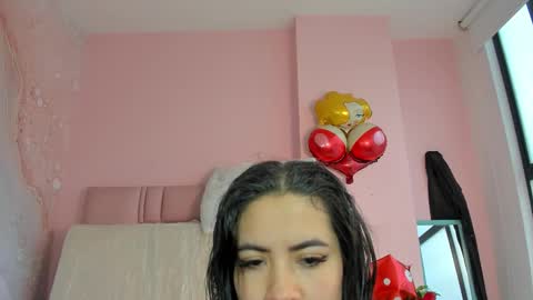 Snapshot of zarah_torres chatting on September 20, 5:22 pm Zarah online show from September 20, 5:22 pm