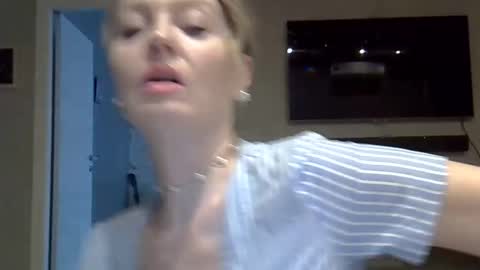 Zarina Swift online show from April 26, 8:01 am