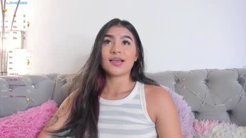 Snapshot of zayda_ chatting on December 5, 7:28 pm Zayda online show from December 5, 7:28 pm
