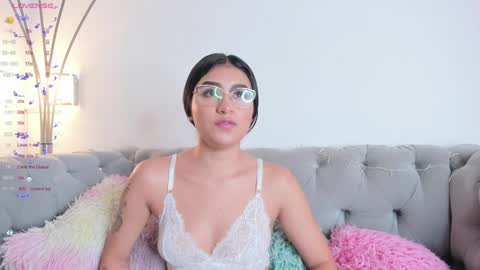 Snapshot of zayda_ chatting on December 12, 7:15 pm Zayda online show from December 12, 7:15 pm