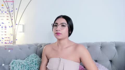 Snapshot of zayda_ chatting on January 3, 7:07 pm Zayda online show from January 3, 7:07 pm