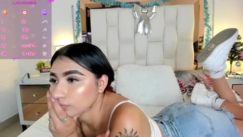 Snapshot of zayda_ chatting on December 4, 7:12 pm Zayda online show from December 4, 7:12 pm