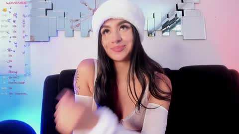 Snapshot of zayda_ chatting on December 24, 6:17 pm Zayda online show from December 24, 6:17 pm