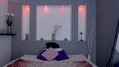 Karolyne online show from September 13, 11:40 am