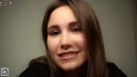 Emilia online show from October 5, 1:32 am