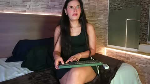zenda_biancha online show from April 23, 12:29 pm
