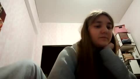 zeniabrossoit online show from April 13, 3:24 pm