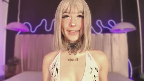 zhally_dee online show from March 12, 8:00 pm