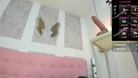 ZHAMIRA  ANDRES online show from April 22, 11:24 pm