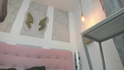 ZHAMIRA  ANDRES online show from February 23, 1:50 am