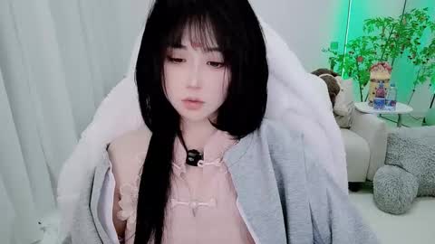 zhen online show from February 12, 6:53 pm