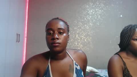 Zinadine online show from March 2, 5:08 pm