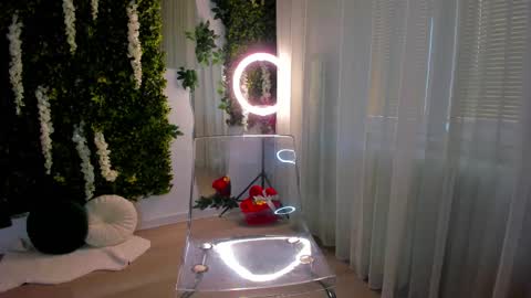 Snapshot of zinasquirts chatting on February 26, 7:34 am Galli online show from February 26, 7:34 am