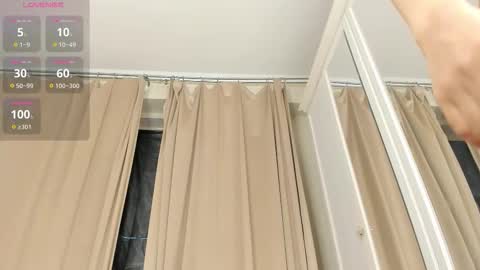 zirael_swan online show from February 19, 3:28 am