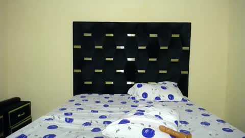 zoe online show from March 4, 12:12 pm